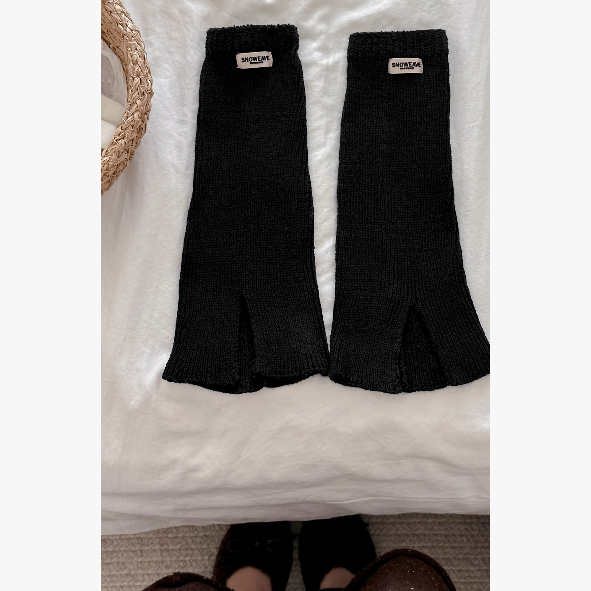 W-071 knitted leg warmers detail 4