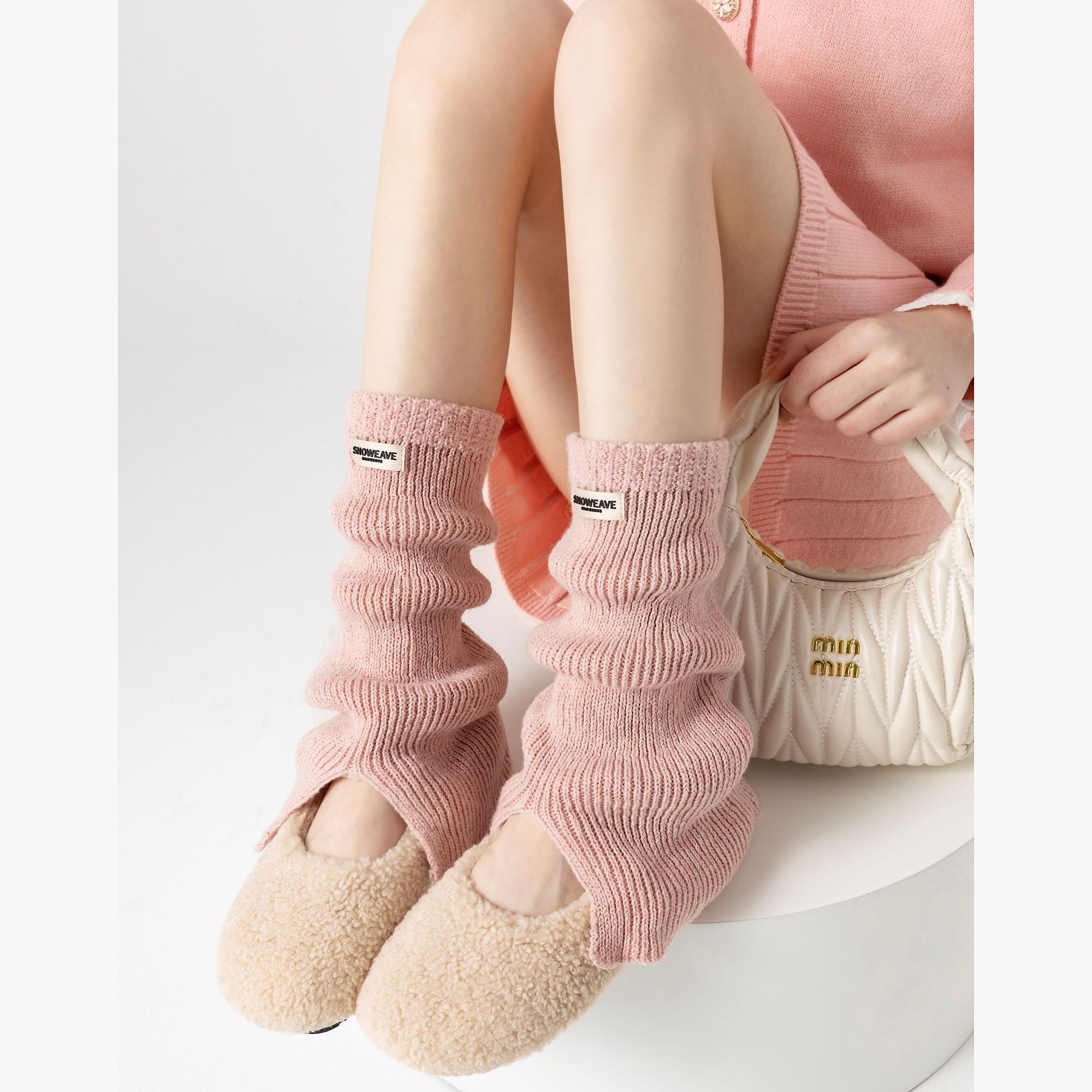 W-071 knitted leg warmers detail 6