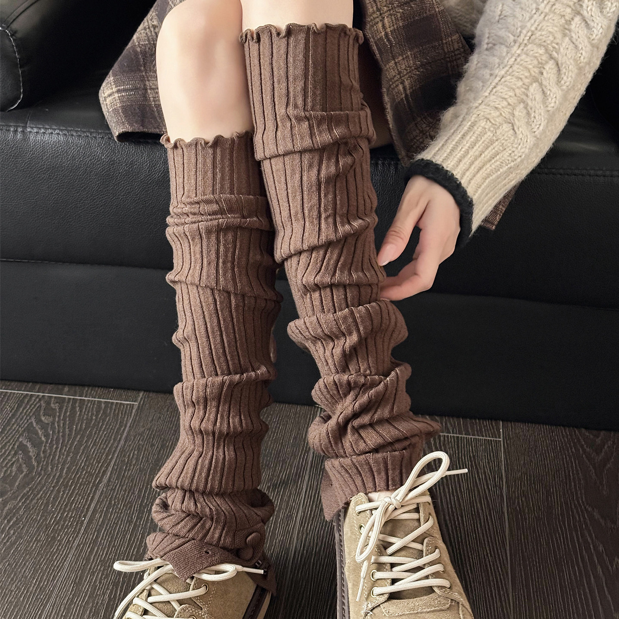 QF-002 leg warmers detail 2